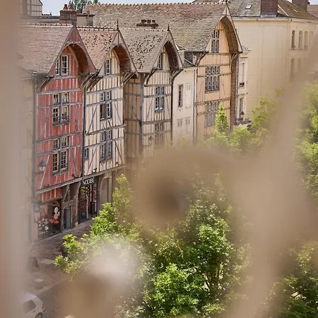 Haussmannien Calme Hyper-centre 아파트 *